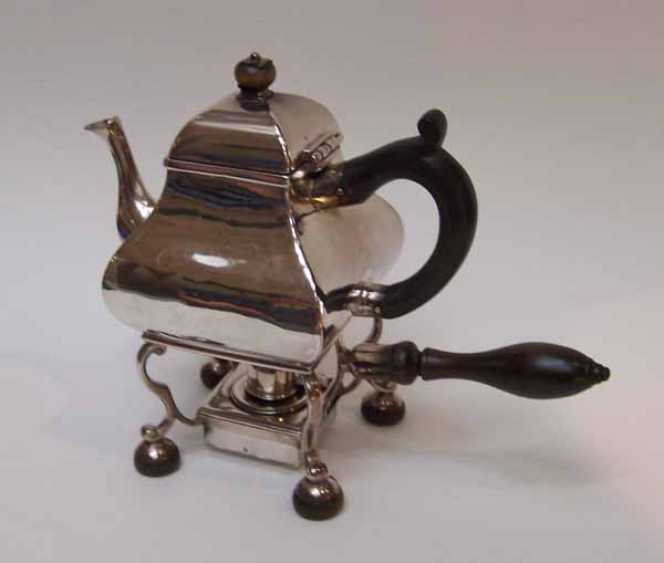 teapot and stand with lamp
